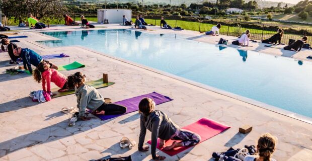 yoga al aire libre manacor