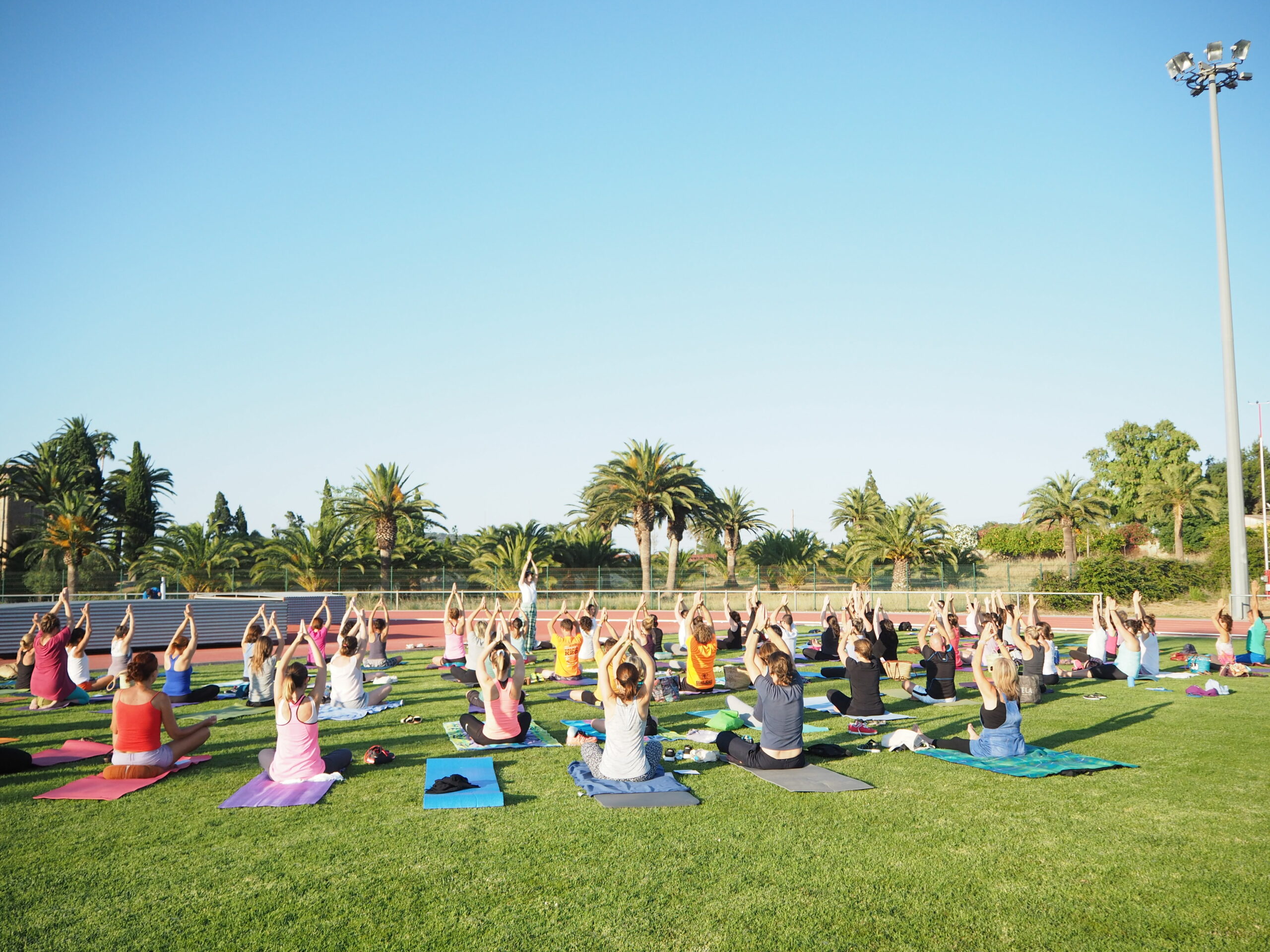 profesora yoga empresas